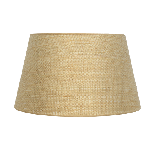 Pantalla Salma fabricada en textil color natural, ideal para iluminar tu hogar