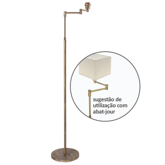 Lámpara de Pie SPACE Articulada 167 cm Latón y Cuero Lumit Interlusa instalada en ambiente decorativo de salón o dormitorio | Interlusa
