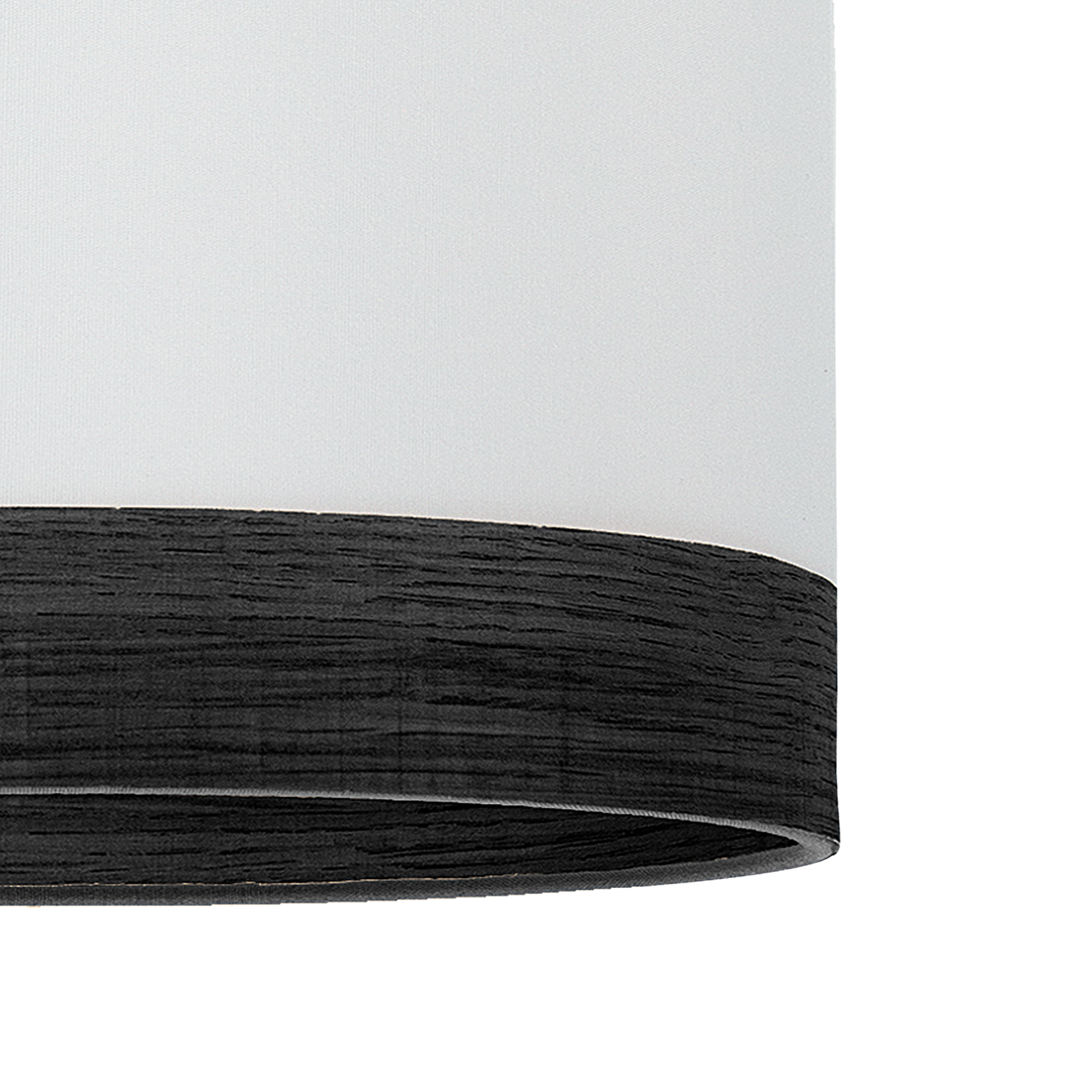 Moderno ventilador de techo con aspas, ideal para salones