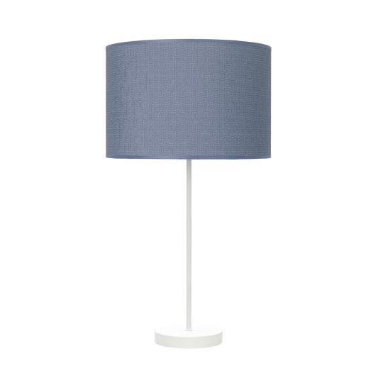 Lámpara fabricada en metal color blanco con pantalla textil azul, ideal para interior