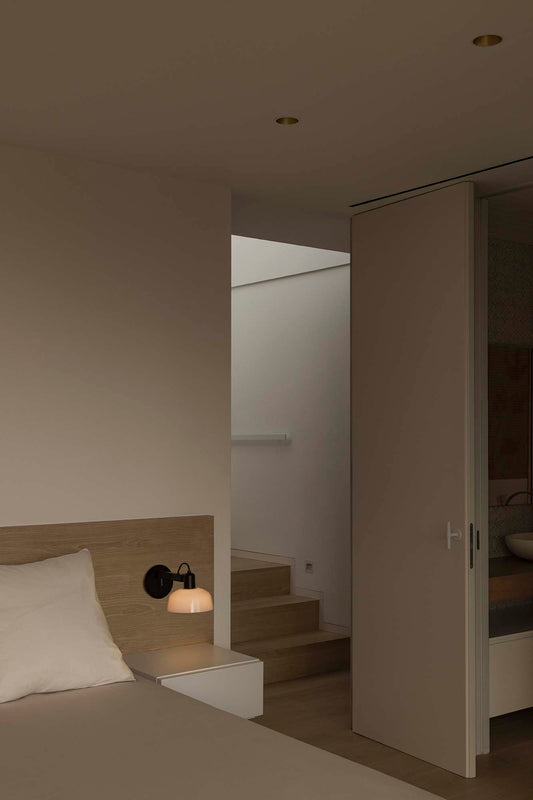 Aplique TATAWIN fabricado en Acero color Negro Satinado