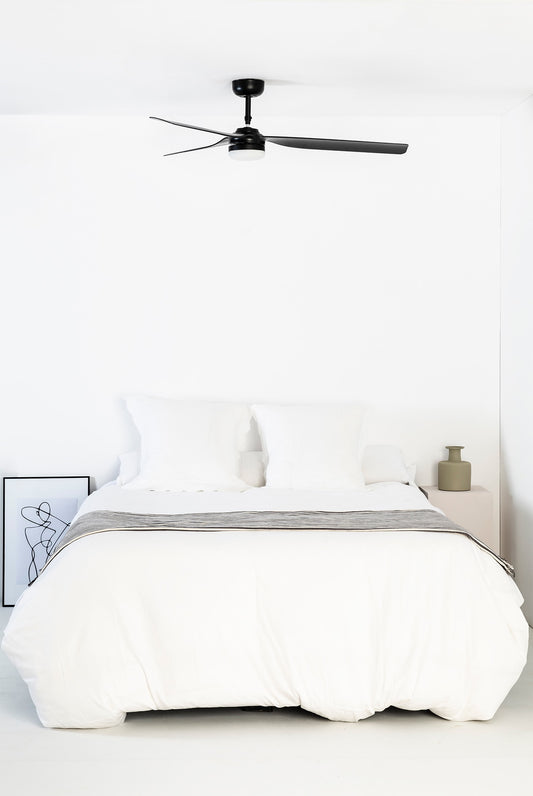 Ventilador PUNT M LED fabricado en ABS color Negro Mate