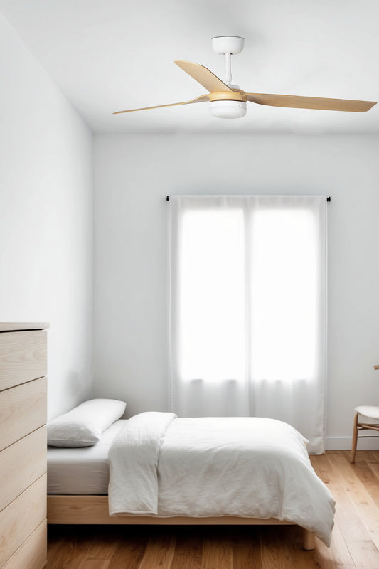 Ventilador de techo con luz LED Faro Punt M Smart TUYA (33816WT-20), blanco/arce. Diseño moderno, 6 velocidades, control inteligente, 132cm.