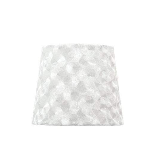 Pantalla Fátima fabricada en Textil color Blanco Nacar, ideal para luz suave