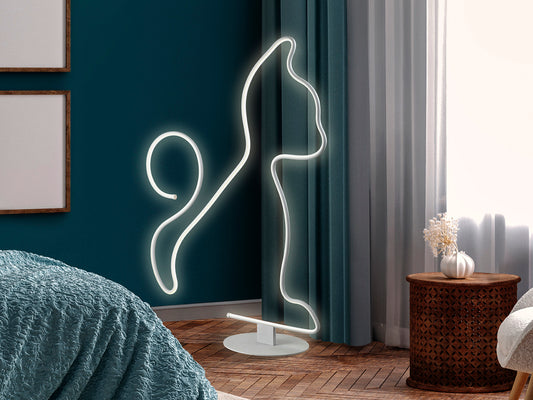 Lámpara de Pie Cat LED 43W Blanco Mate Schuller en ambiente decorado | Schuller