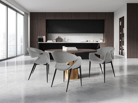 Ambiente de Sillón de Comedor de diseño Giro de Schuller (Giro) tapizado en Gris Claro con patas negras - Ref 629140.