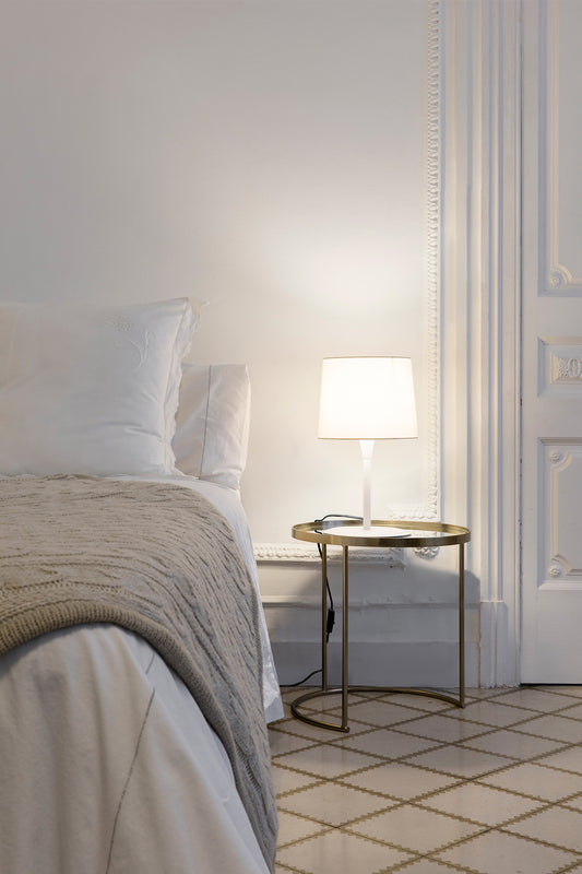 Lámpara CONGA fabricada en Acero color Blanco con pantalla Textil
