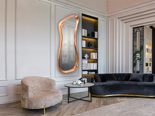 Ambiente de Espejo Decorativo de pared Gina de Schuller (Gina) con marco orgánico en Pan de Oro Rosa - Ref 719483.