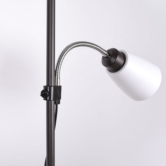 Lámpara de pie VARESE fabricada en metal color negro