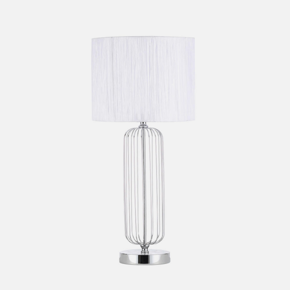 Lámpara de sobremesa Mansonia en cromo y blanco de Abrila, modelo 138071020, con base metálica y pantalla textil para iluminación interior doméstica con casquillo E27, diseño moderno para decoración del hogar.