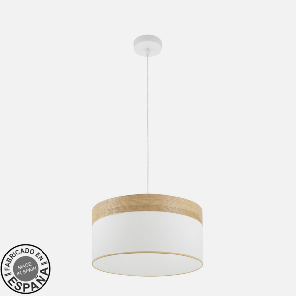 Colgante Cloe de Abrila en blanco y madera clara, lámpara colgante moderna de 40 cm con casquillo E27 para luz difusa, ideal para decoración interior doméstica con diseño textil y metal.
