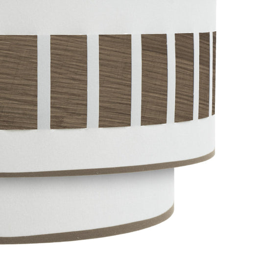 Moderno aplique de pared Ivanna en blanco y madera oscura, diseño contemporáneo de Abrila con estructura de metal y textil, dimensiones 17x30x15 cm, iluminación hogareña para decoración interior doméstica, referencia 188461084.