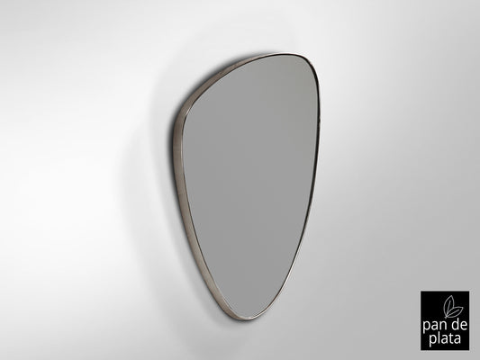 Espejo Orio Triangular Pan de Plata Schuller 84x55 cm - Decoración Glam y Moderna para Salón y Recibidor