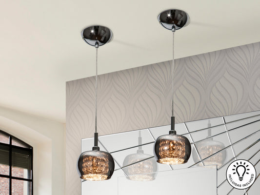 Lámpara colgante Arián con brillo espejado de acero y cristal, ideal para comedor o salón moderno. Diseño glam de la colección Schuller, con luz G9 (193273).