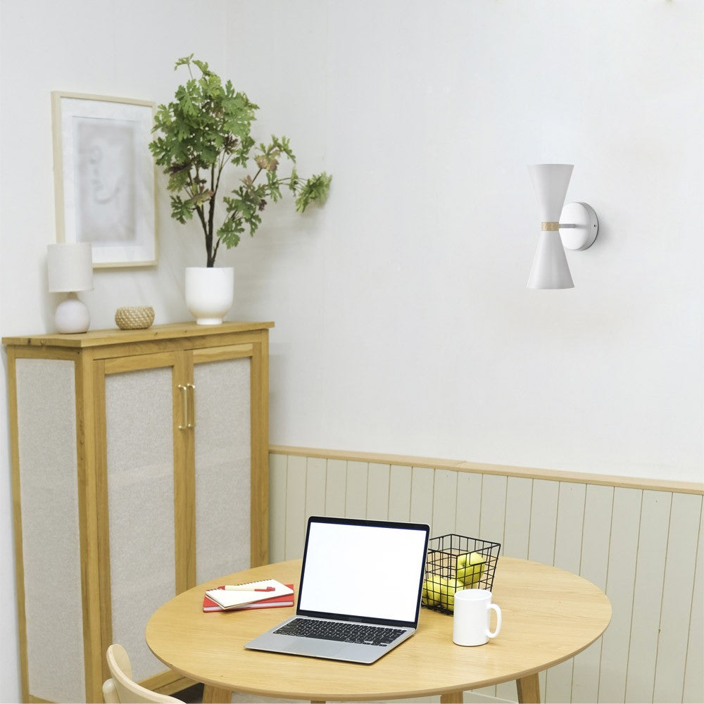 Lámpara de pared moderna ideal para recibidor
