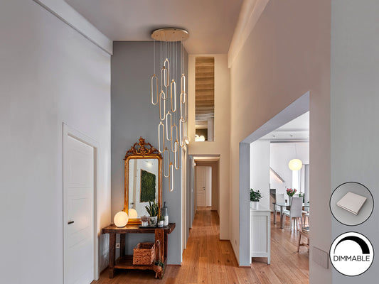 Lámpara colgante LED Colette Oro Rosa de Schuller (Ref. 787433GD). Detalles de su diseño en aluminio cepillado, difusores de silicona opal y altura regulable hasta 500cm. Iluminación cálida (3000K), 16.380 lúmenes, 182W.