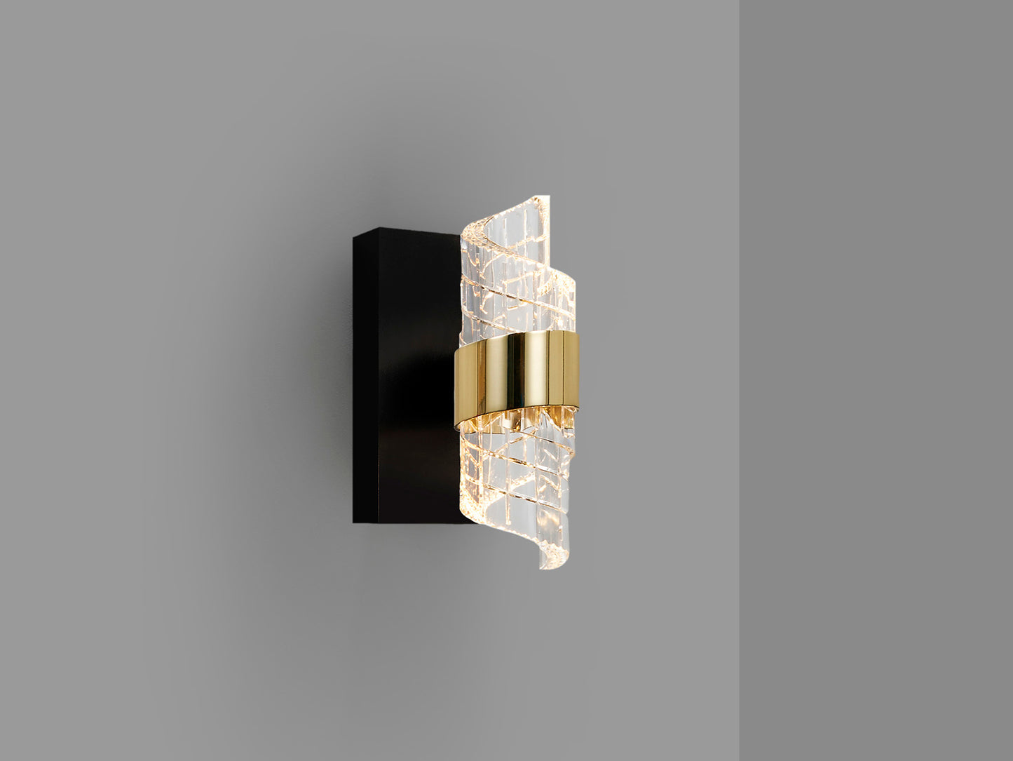 Aplique Moderno Negro y Oro - Schuller Iliada | luzguru.com