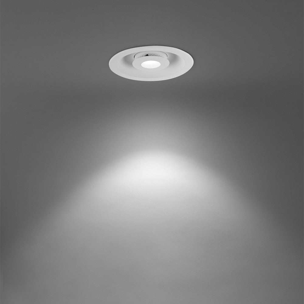 Iluminación moderna y funcional ideal para salón
