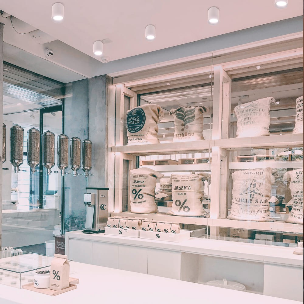 Iluminación minimalista ideal para jardines y terrazas