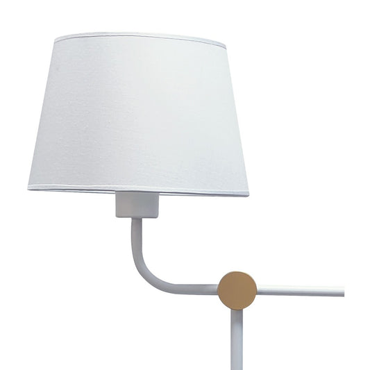 Lámpara Solor fabricada en metal color blanco con pantalla de tela blanca