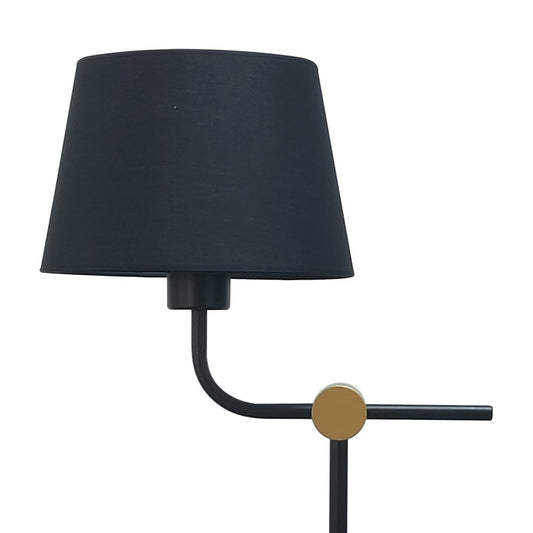 Lámpara Solor fabricada en metal color Negro+Oro con pantalla de tela negra