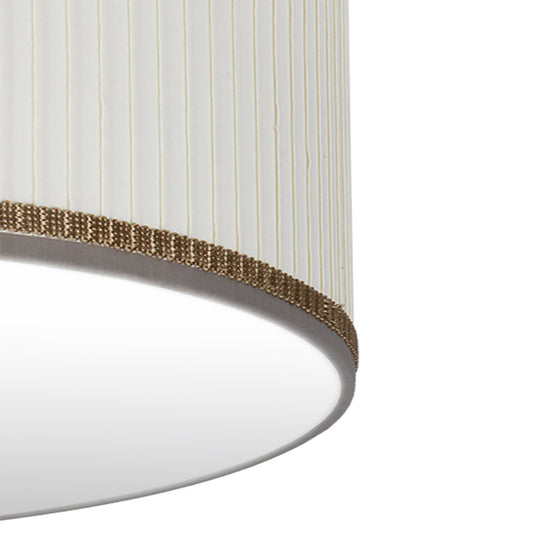 Pantalla textil fabricada en beige con plisado ribeteado tostado para lámpara Soprano