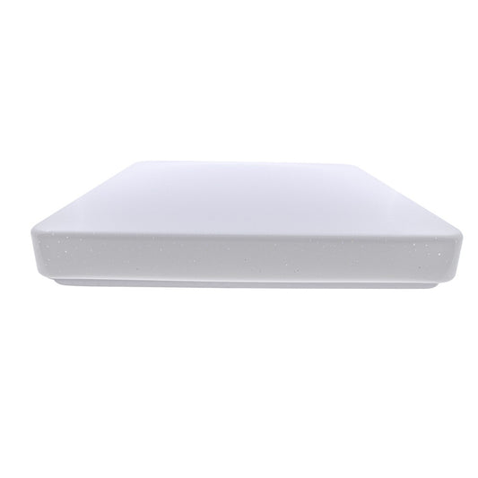 Plafón Sever fabricado en aluminio y acrílico, color blanco con diseño moderno