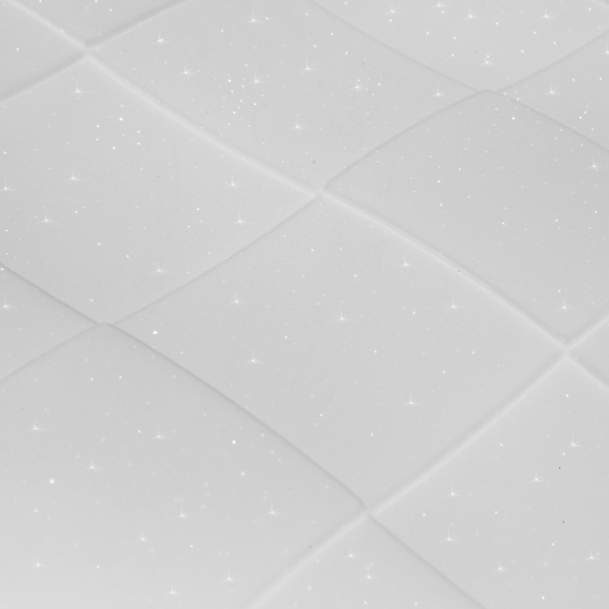 Reseñas de clientes del Plafón LED Ramsy Blanco (Ref. 10635) de AJP/Alemar. Descubre las opiniones sobre este plafón LED de alto flujo luminoso (7740lm) de diseño moderno, disponible en LUZGURÚ.