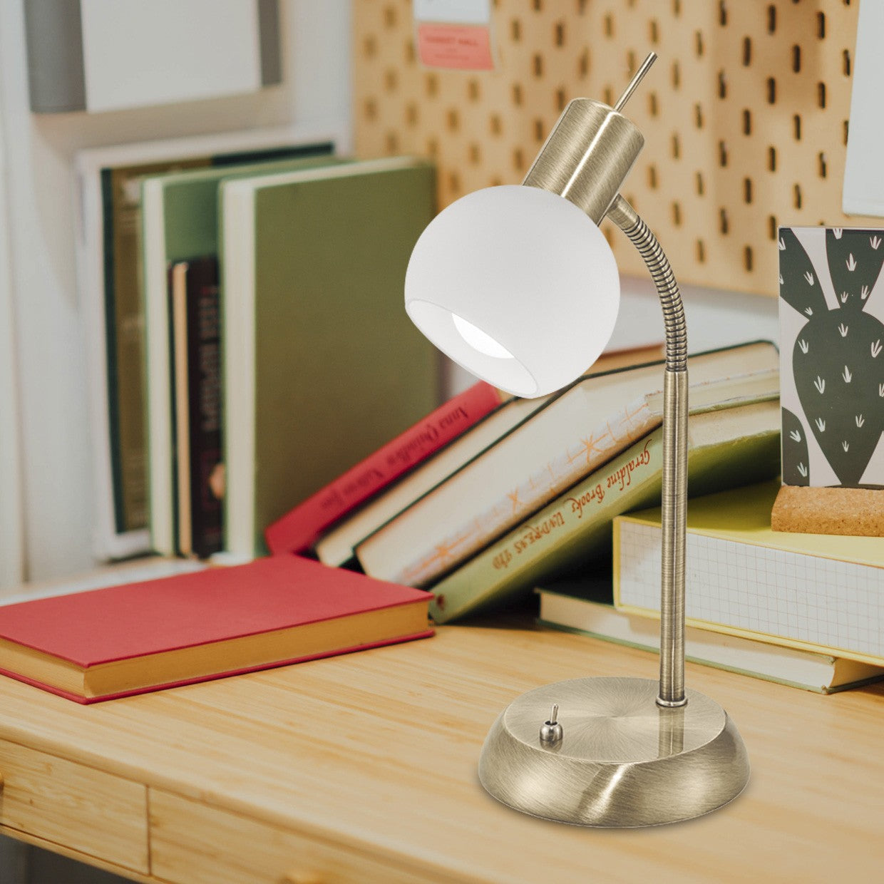 Sobremesa Opal Cuero AJP/Alemar (Ref. 10450): Dimensiones detalladas. Iluminación elegante y sofisticada para tu hogar. Compra en luzguru.com