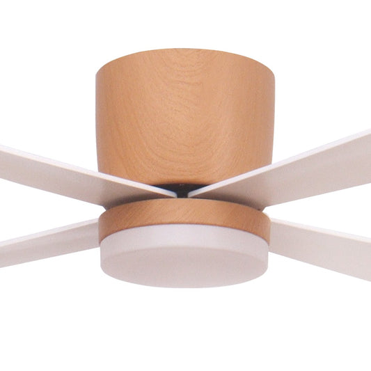 Ventilador Surat fabricado en ABS color madera clara con aspas de contrachapado