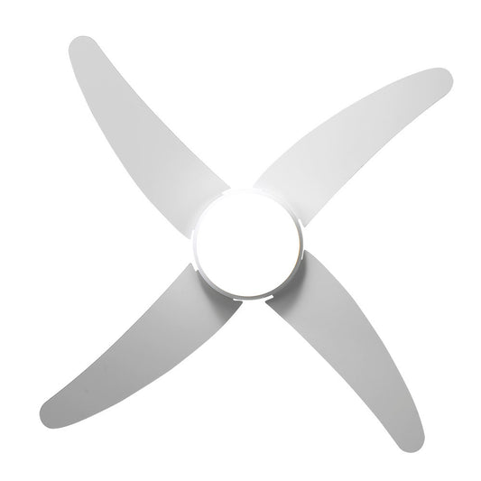 Ventilador Klod fabricado en metal color blanco con 4 aspas MDF