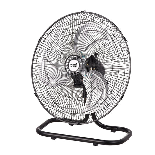 Ventilador RECIO fabricado en metal negro y aluminio plata con base pesada para estabilidad