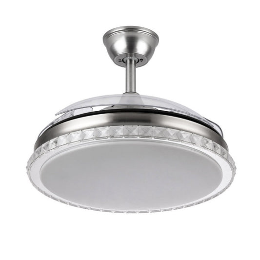 Ventilador de Techo con Luz LED Biliku 107 cm Níquel Fabrilamp instalada en ambiente decorativo de salón o dormitorio | Fabrilamp / Abrila