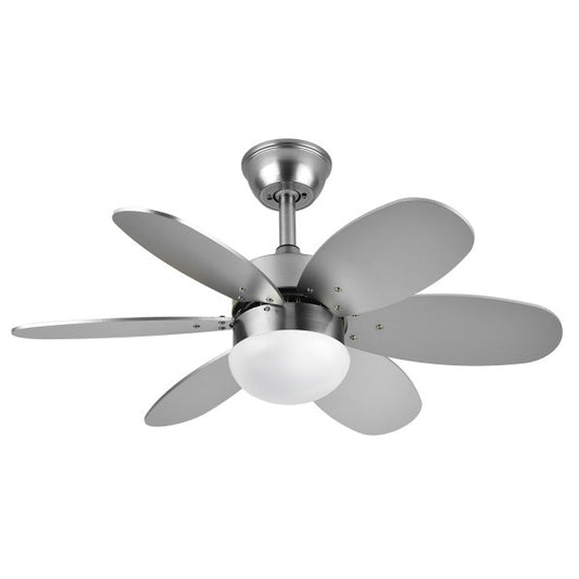 Ventilador de Techo Alves 85 cm Níquel 6 Aspas Reversibles Fabrilamp instalada en ambiente decorativo de salón o dormitorio | Fabrilamp / Abrila