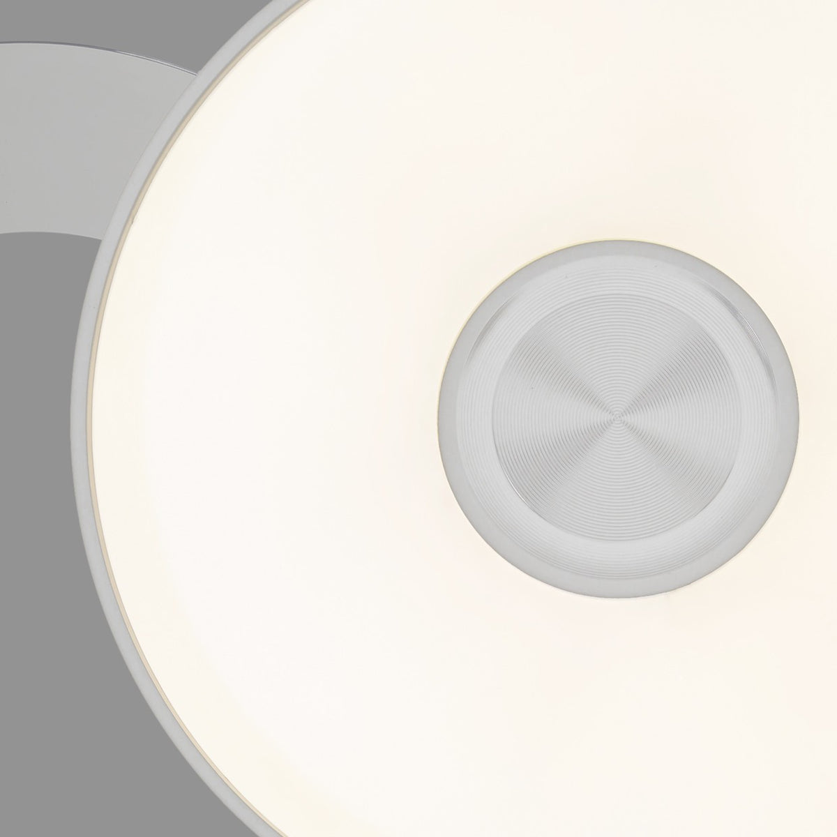 Ventilador Enio AJP/Alemar 50cm Blanco (Ref. 11827): Descubre su tamaño perfecto. Frescor y comodidad garantizados. LuzGuru.
