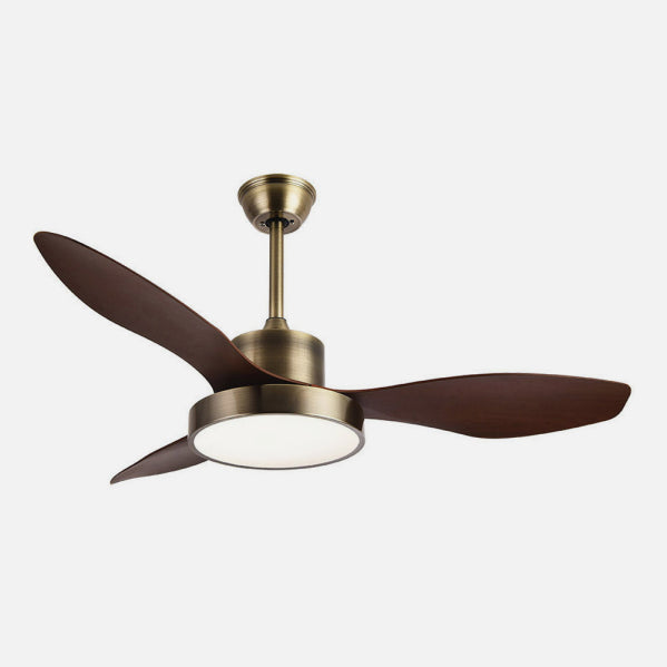 Ventilador de Techo con Luz LED Hayate 120 cm Cuero y Roble Fabrilamp instalada en ambiente decorativo de salón o dormitorio | Fabrilamp / Abrila