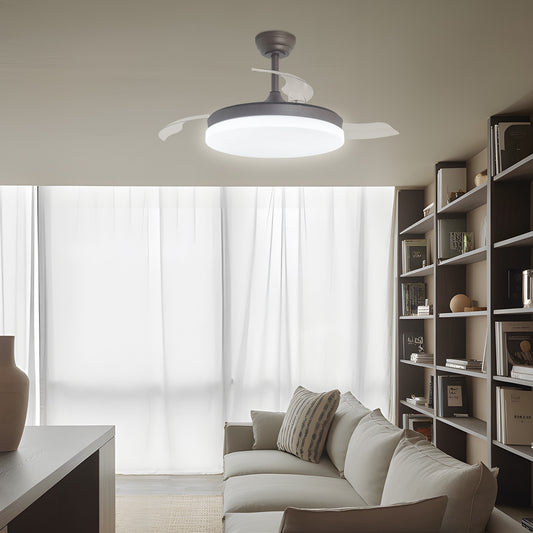 Ventilador Malta Café con luz LED encendida y palas desplegadas