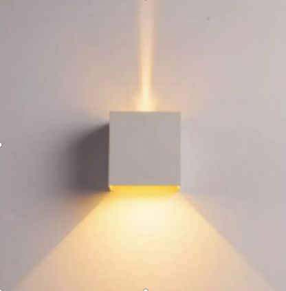 Encendido Aplique LED IP65 de Muñoz e Hijos (Apliques Exterior) en color blanco cuadrado con iluminación bidireccional - Ref 005116.


