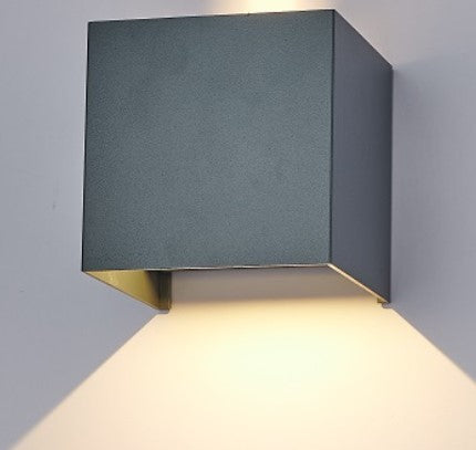 Aplique LED IP65 de Muñoz e Hijos encendido arriba y abajo (Apliques Exterior) en color negro cuadrado con iluminación bidireccional - Ref 005117.

