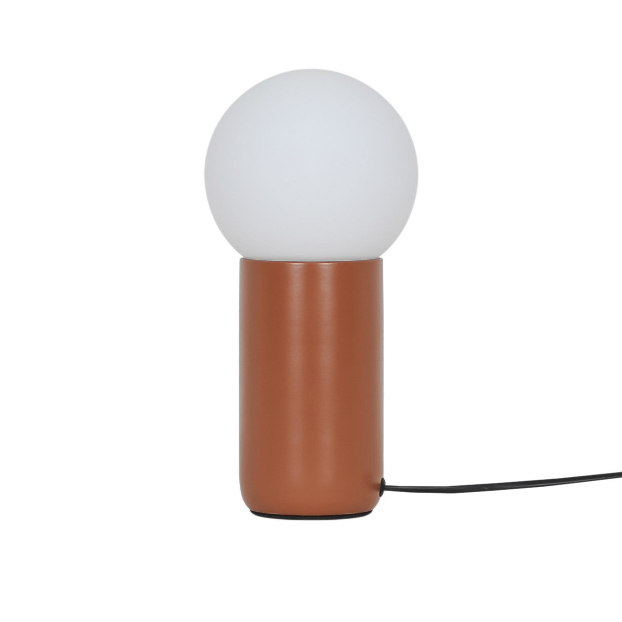 Vista lateral de la lámpara sobremesa Mint Terracota con cable e interruptor