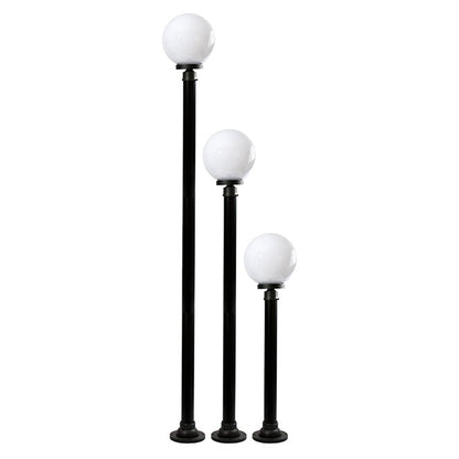 Farola AMBIENTE fabricada en Plástico color Negro, ideal para iluminar tu jardín