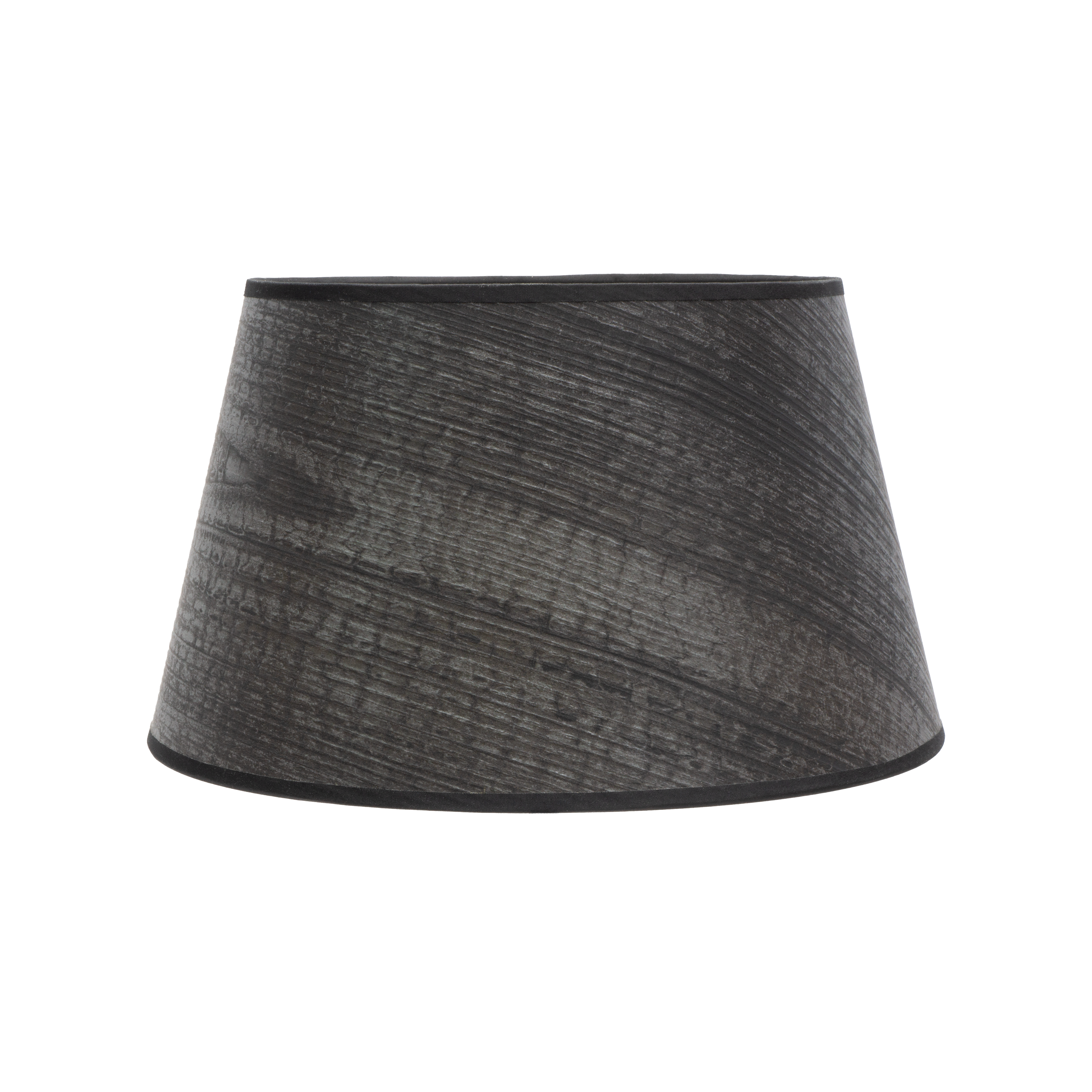 Pantalla Salma E27 Madera Negra de Fabrilamp/Abrila, vista frontal. Diseño cónico abierto para una iluminación cálida y elegante.