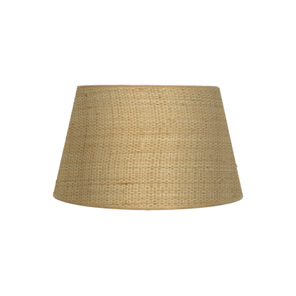 Pantalla Salma fabricada en Textil color Natural, ideal para lámpara de mesa