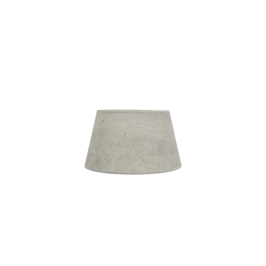 Pantalla Salma fabricada en textil color cemento gris, ideal para lámpara E27