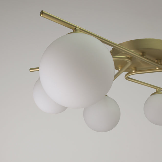 Lámpara de Techo ANALU 60 cm Oro y Blanco Interlusa instalada en ambiente decorativo de salón o dormitorio | Interlusa