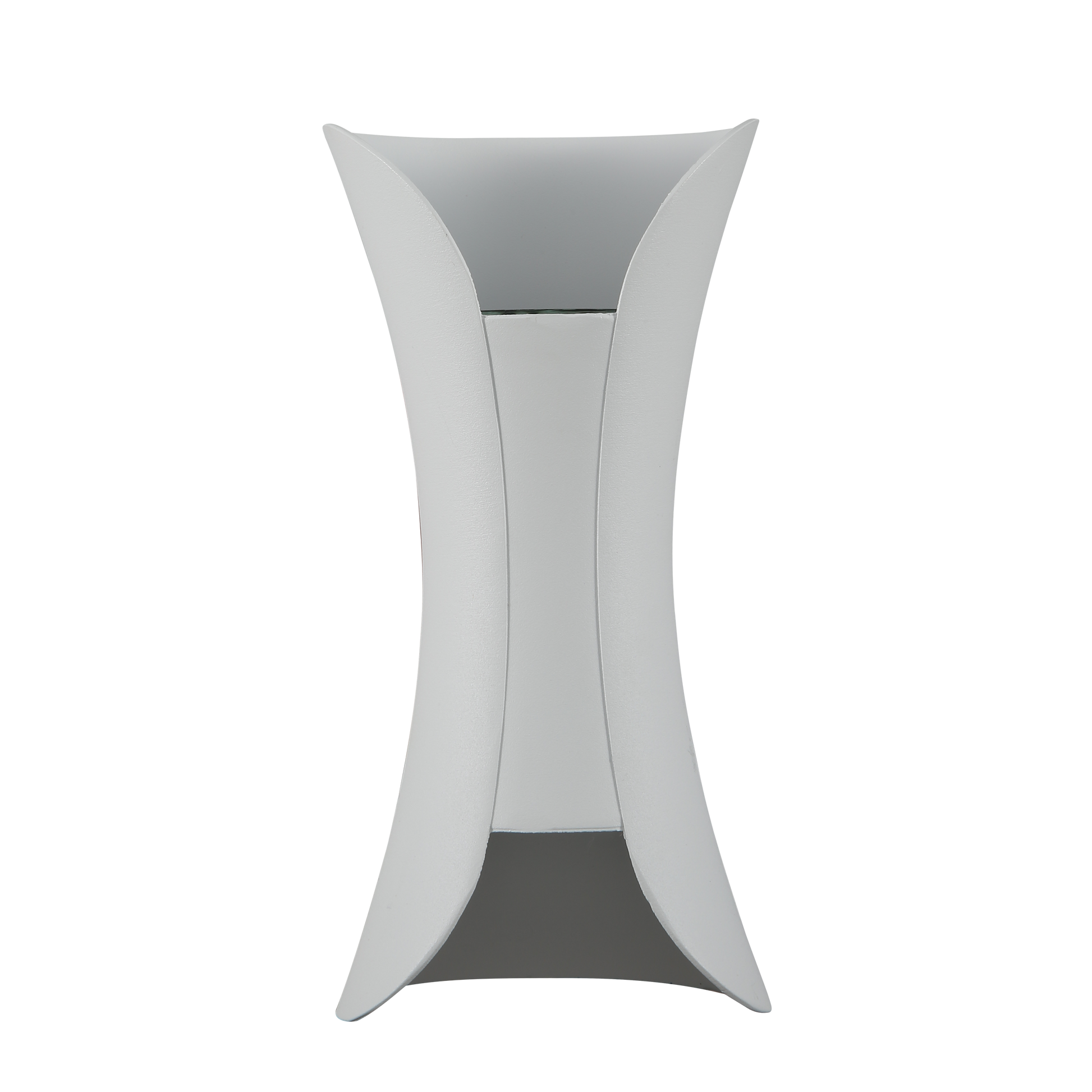 Aplique Dickens fabricado en aluminio color blanco, ideal para exterior IP65