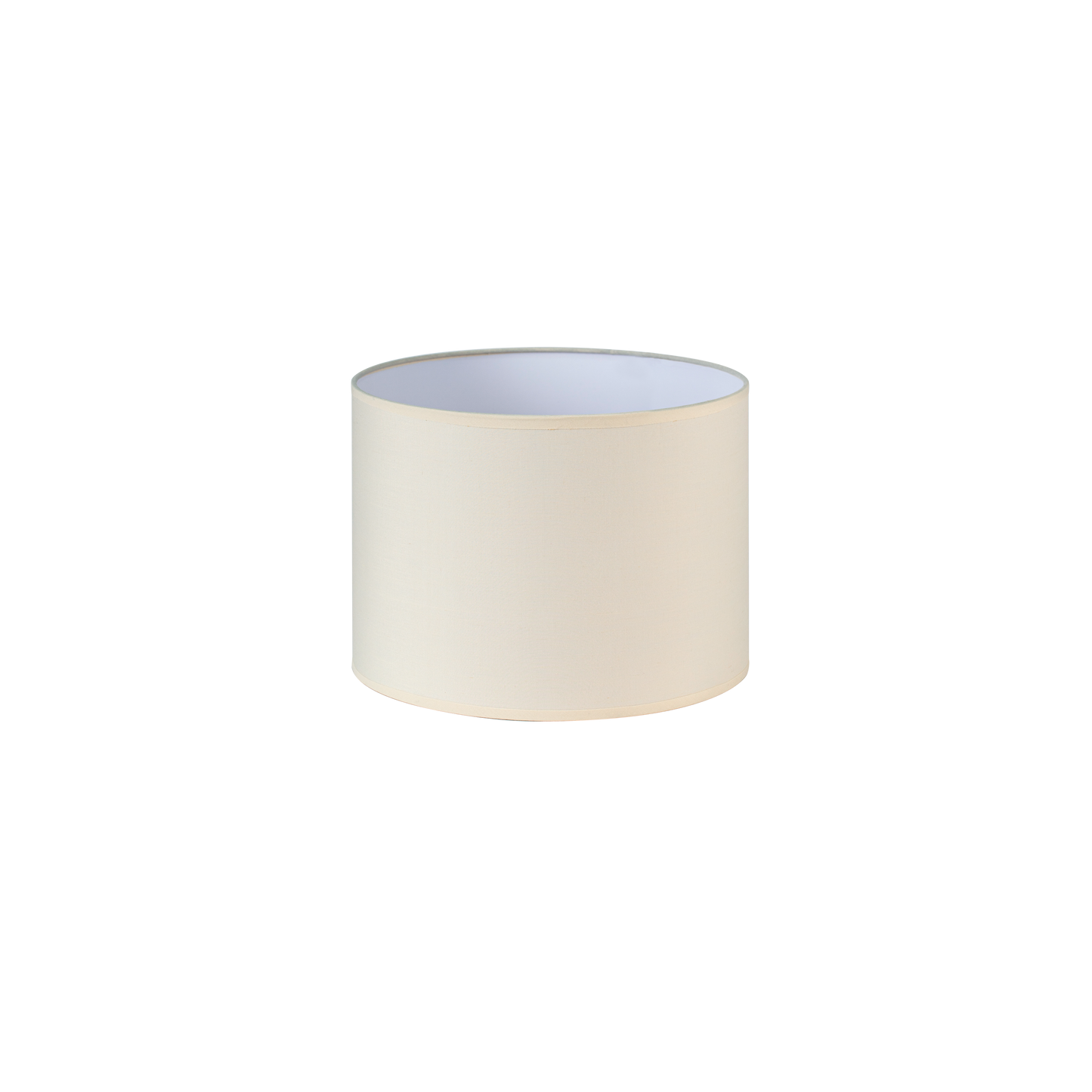 Pantalla Dori fabricada en textil popelín color beige para lámpara