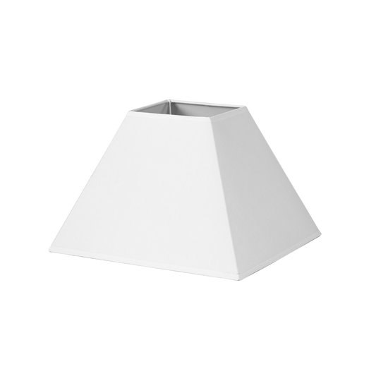 Pantalla Mezzo fabricada en Textil color Blanco, diseño piramidal para lámpara