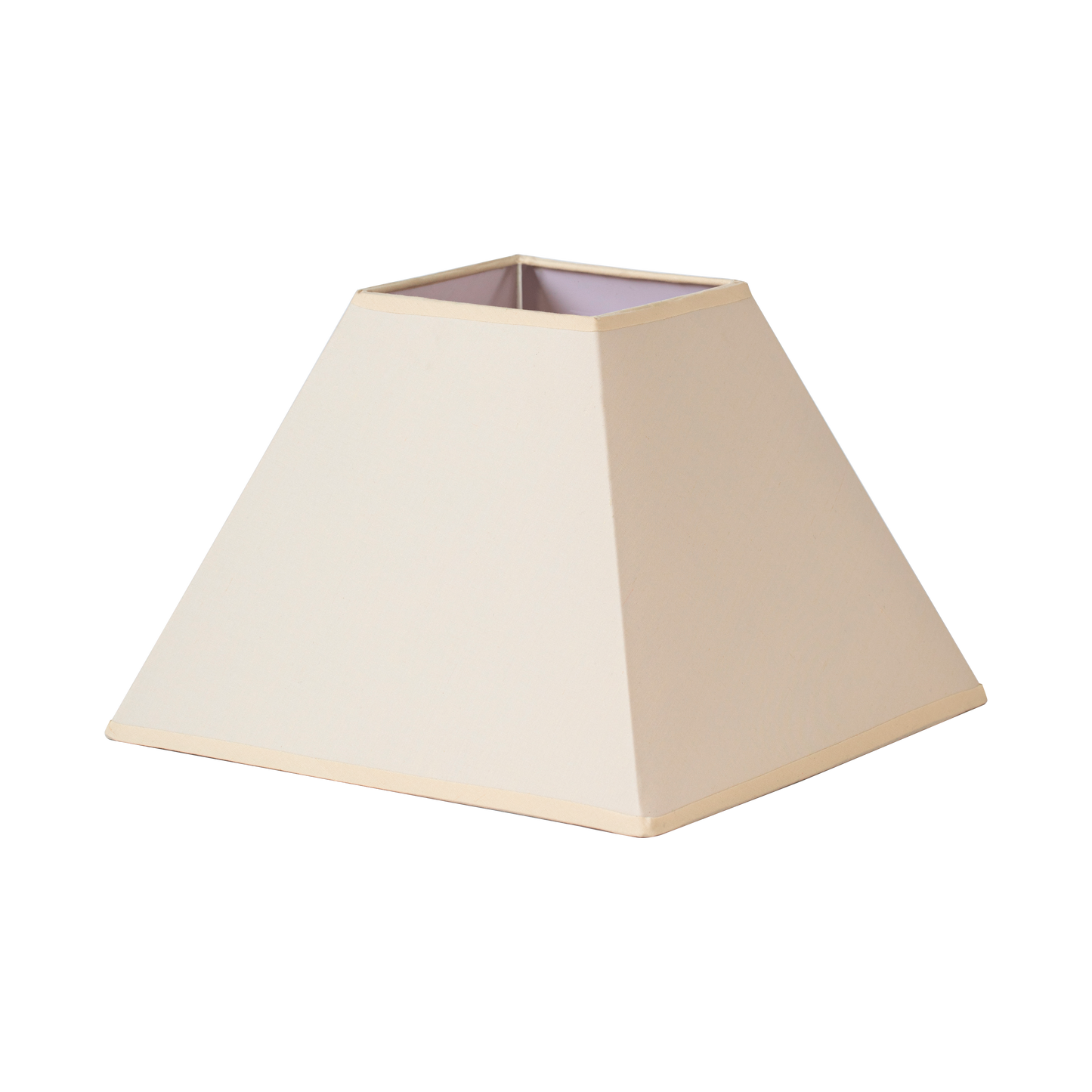 Pantalla Piramidal Mezzo E27 Beige de Fabrilamp/Abrila. Diseño elegante y moderno para iluminar tu hogar.