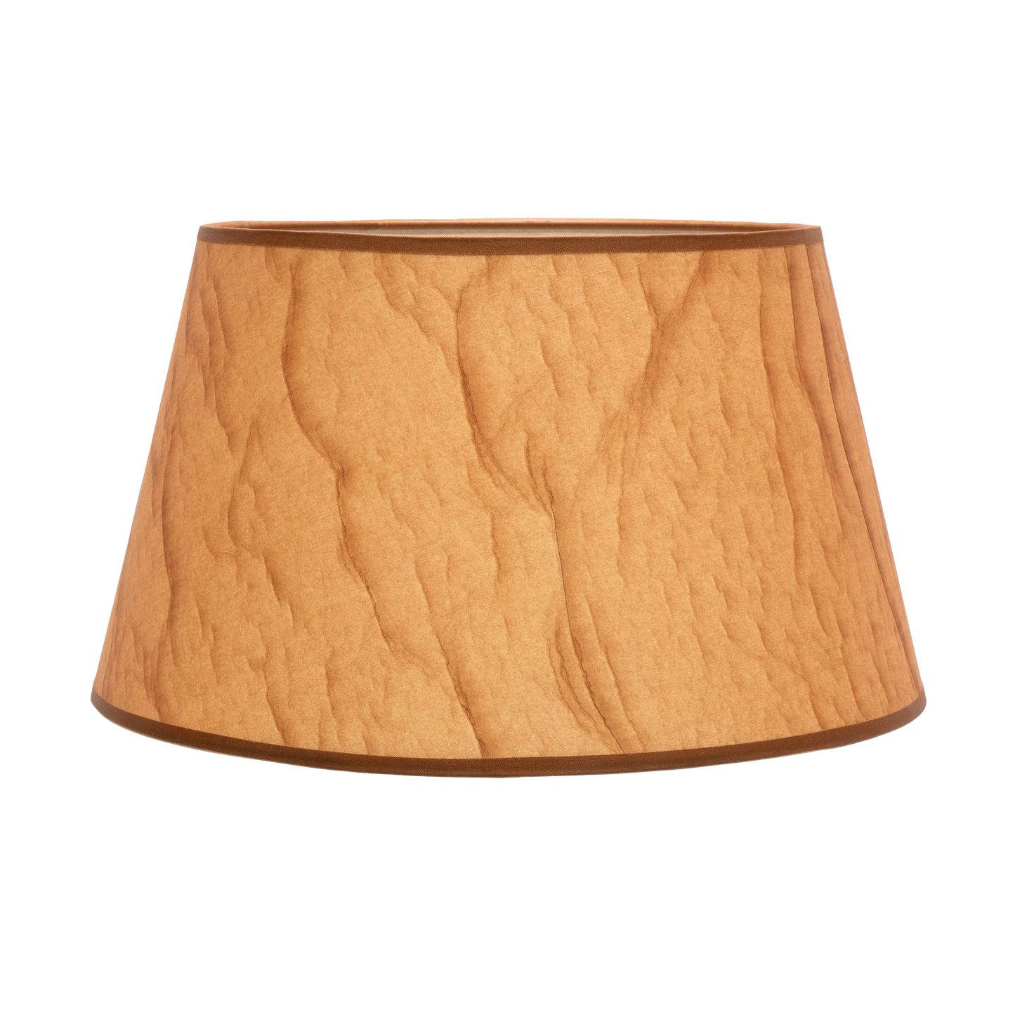 Pantalla Salma E27 Pergamino 45x35x30 cm, diseño conico abierto, fabricada en textil. Iluminación cálida y elegante para tu hogar.